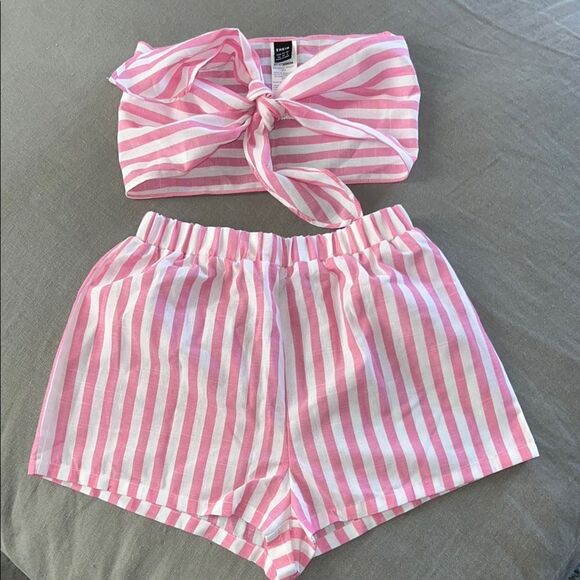 SHEIN Pink Striped Shorts Set - Picture 3 of 7